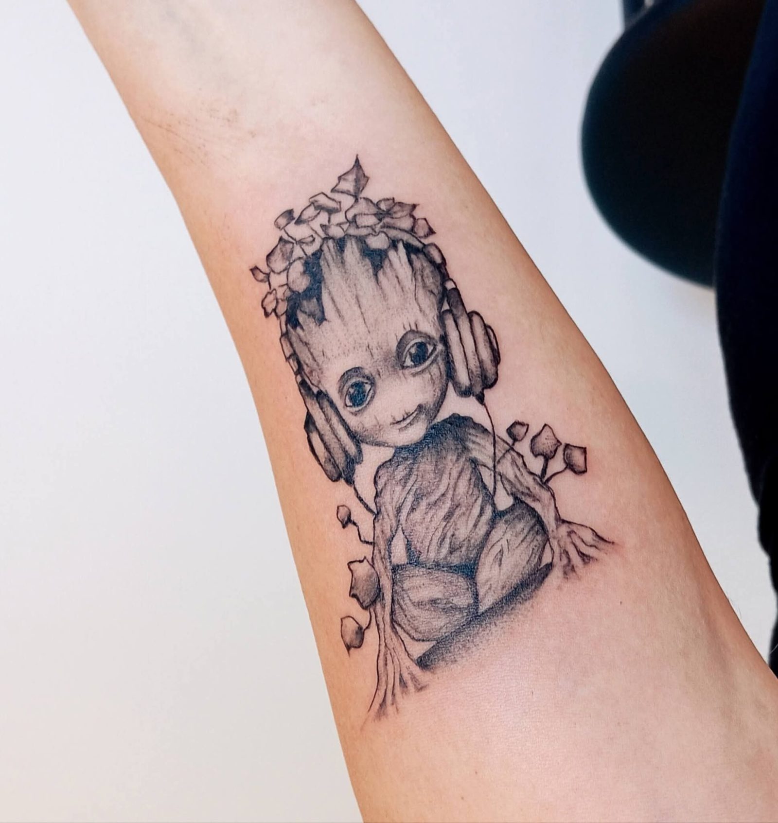 Le Salon de tattoo — Tatoueuse, photo 5